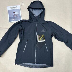 Arcteryx Beta Series Beta LT Hooded Hardshell Jacket, SizeL